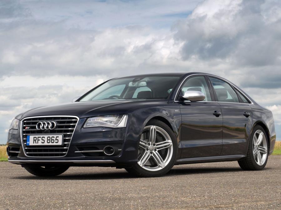  Audi S8 (D4) 2012 года  (UK) (фото 2 из 13)